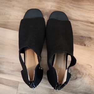 Adrienne Vittadini Black Textured Heels with Open-Toe Design Size 8 1/2 M